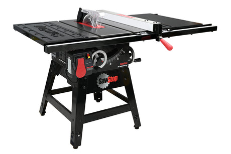 SawStop Contractor Saw with Premium Fence assembly detail