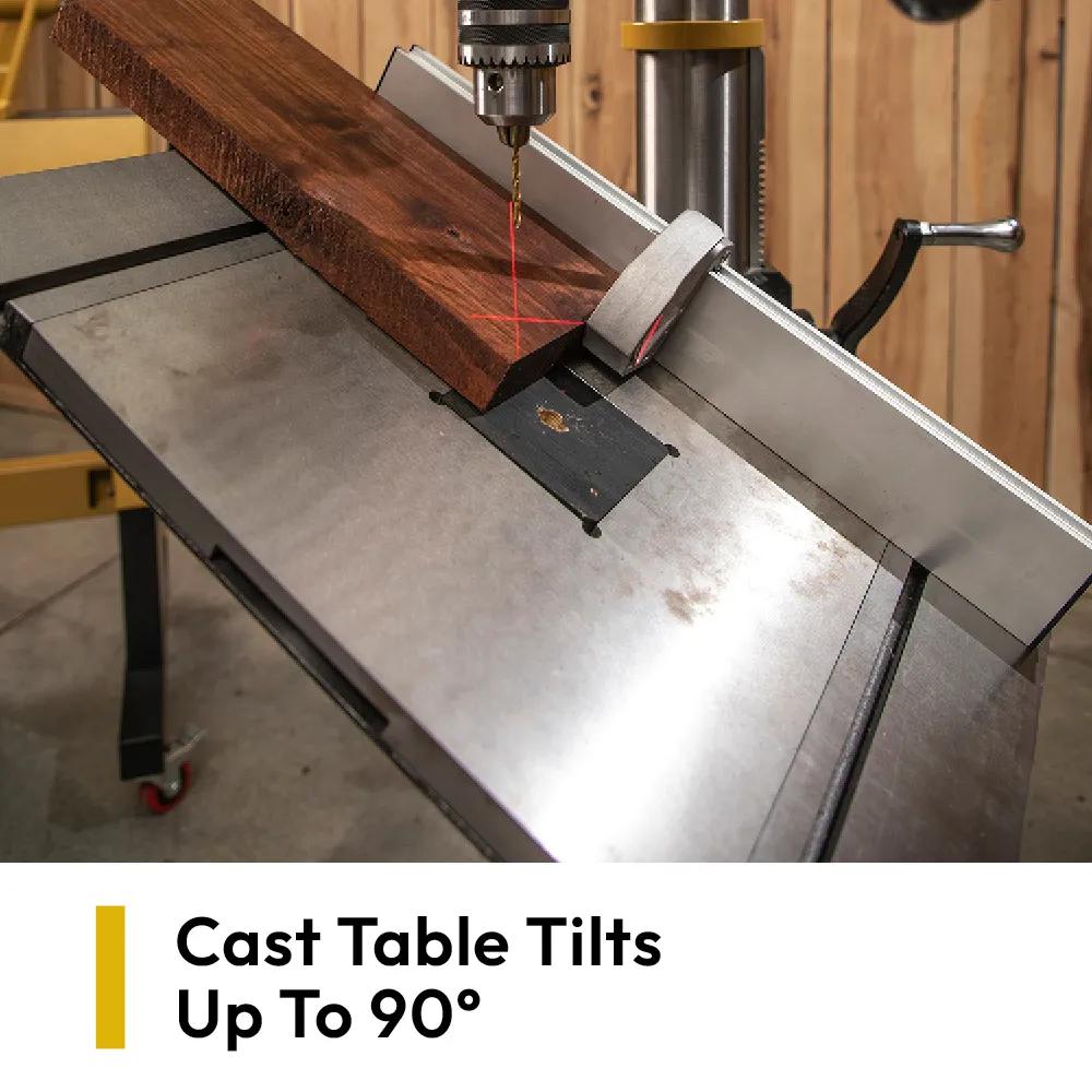 Tilting cast iron table with removable insert on the Powermatic PM2820EVS