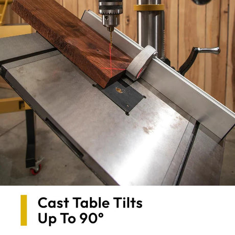Tilting cast iron table with removable insert on the Powermatic PM2820EVS