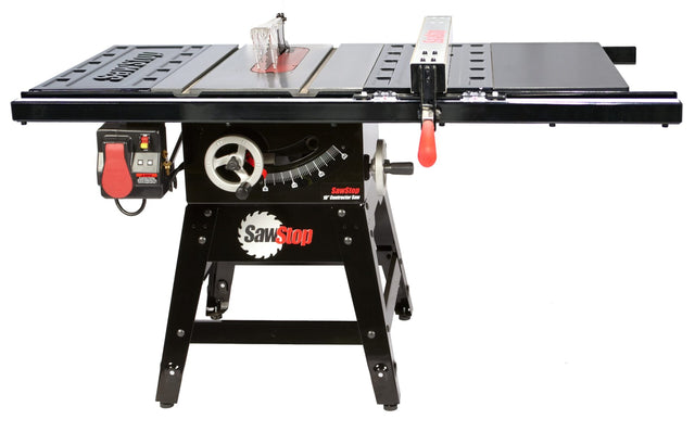 SawStop Contractor Saw CNS175-PFA30 with 30-inch Premium Fence